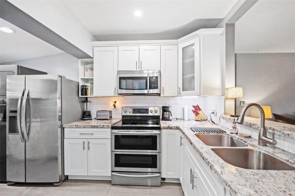 Croissant Park, 501 SW 14th St, Fort Lauderdale, Florida 33315, image 1
