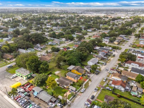 Hialeah Heights, 2730 NW 60th St, Brownsville, Florida 33142, image 2