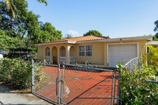 Elbaroda Grove, 800 NE 129th St, North Miami, Florida 33161, image 2