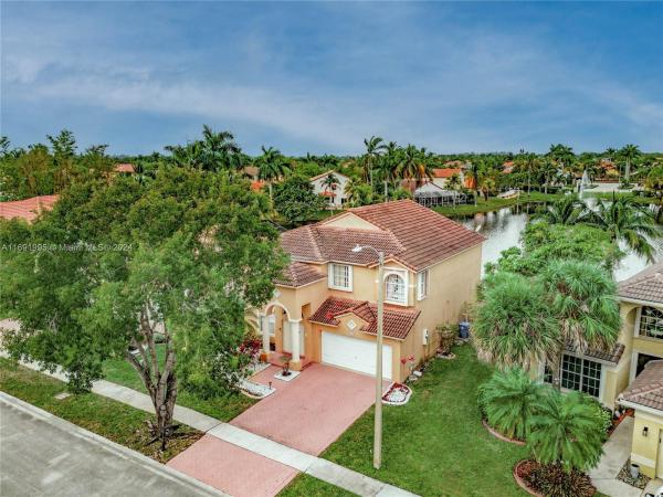 Chapel Lake Estates, 1130 NW 184th Pl, Pembroke Pines, Florida 33029, image 1