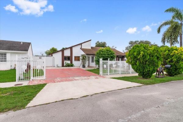 Oak Park, 21020 SW 124th Ave Rd, South Miami Heights, Florida 33177, image 1