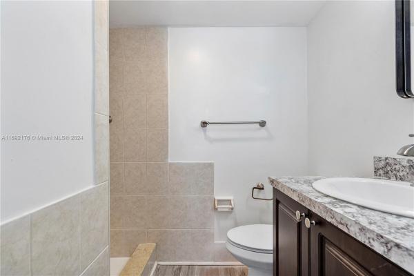 Lakeside Manor East, 5820 NW 17th Pl #112, Sunrise, Florida 33313, image 1