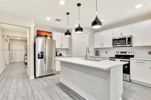 Cassia Estates, 3021 Hibiscus Ave, Lauderdale Lakes, Florida 33311, image 1