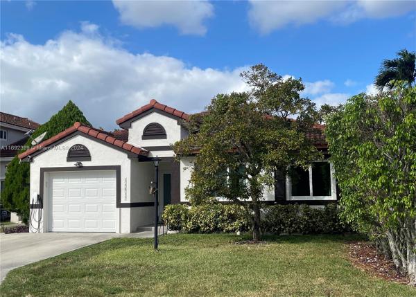 Lago Mar South, 16013 SW 86th Ter, Kendall, Florida 33193, image 1