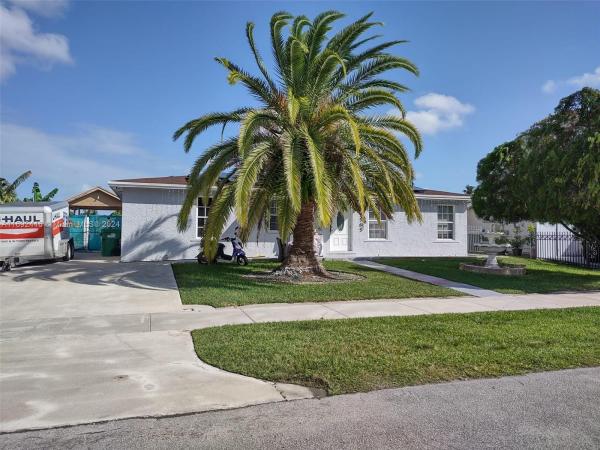 Princetonian, 25505 SW 124th Pl, Princeton, Florida 33032, image 1