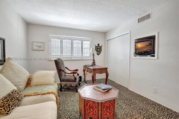 Isle Of Paradise, 450 Paradise Isle Blvd #307, Hallandale Beach, Florida 33009, image 1