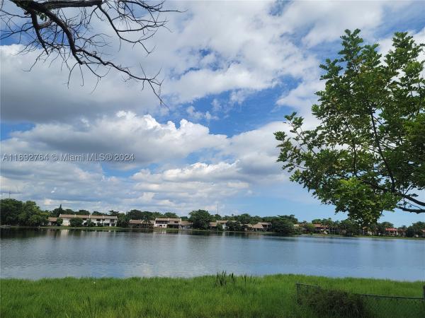 Cedar Glenn, 671 NE 195th St #122E, Ives Estates, Florida 33179, image 2