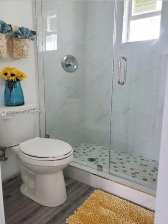 Waddells, 190 NW 16th St, Miami, Florida 33136, image 1