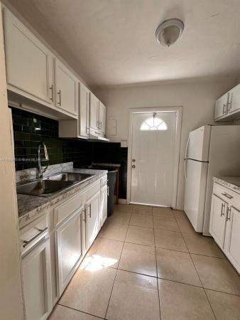Boulevard Gardens, 2950 NW 5th Ct, Fort Lauderdale, Florida 33311, image 1