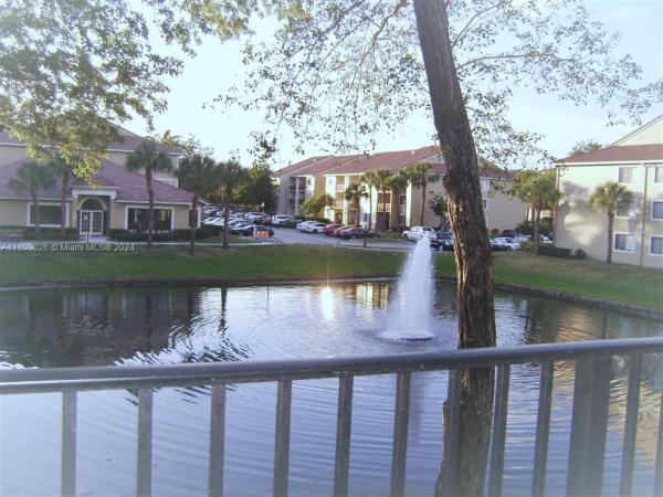 Visconti, 9122 W Atlantic Blvd #724, Coral Springs, Florida 33071, image 1