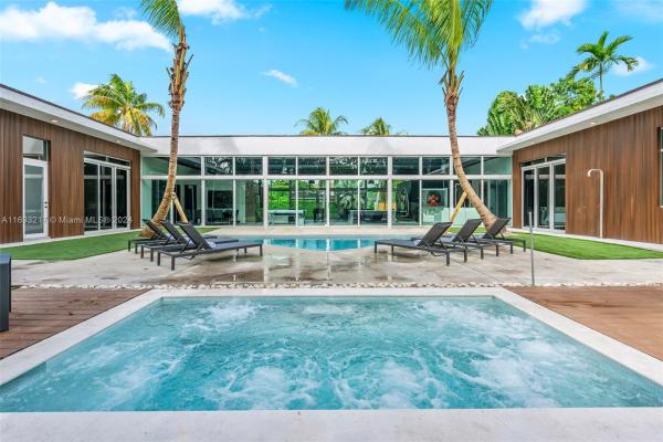 1000 NE 89th St, Unincorporated Dade County, Florida 33138, image 1