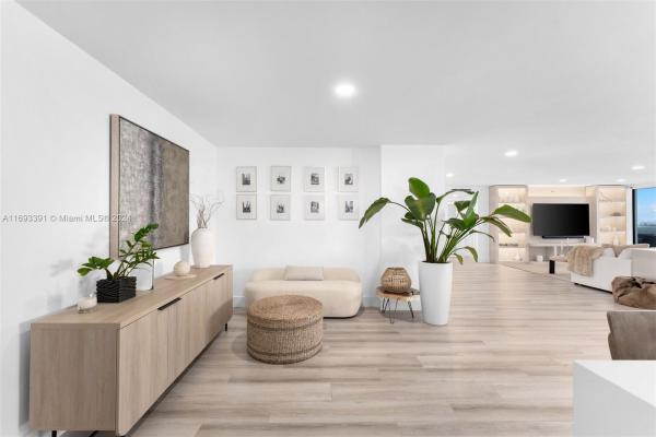 The Riviera, 2401 Collins Ave #1510/1511, Miami Beach, Florida 33140, image 2