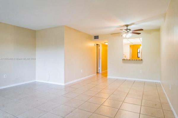 Manaranda Village, 1021 Mockingbird Ln #208, Plantation, Florida 33324, image 1