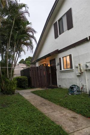 Willow Wood Townhomes, 7863 Tam Oshanter Blvd, North Lauderdale, Florida 33068, image 1