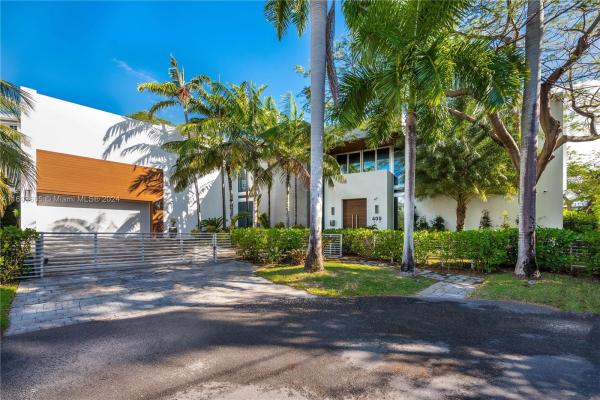Golden Isles, 400 Tamarind Dr, Hallandale Beach, Florida 33009, image 1