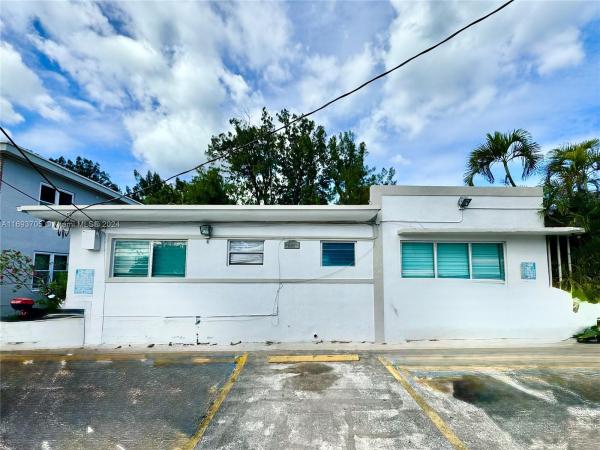 Atrium, 145 S Shore Dr, Miami Beach, Florida 33141, image 1