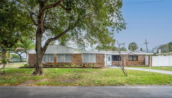 Melaleuca Gardens, 529 NW 10th St, Dania Beach, Florida 33004, image 1
