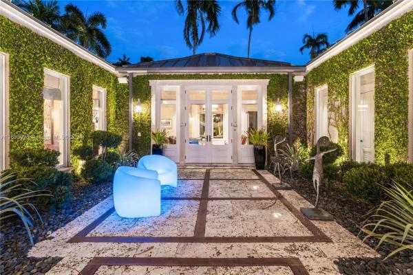 Andrew, 3350 Ah We Wa St, Miami, Florida 33133, image 3