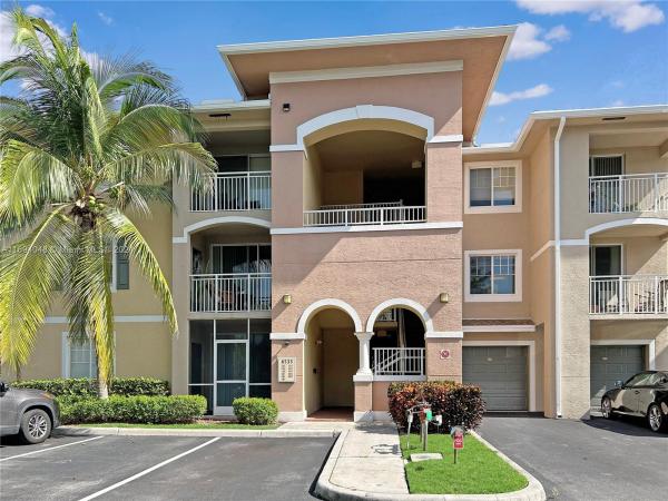 The Villas At Emerald Dunes, 6533 Emerald Dunes Dr #208, West Palm Beach, Florida 33411, image 2