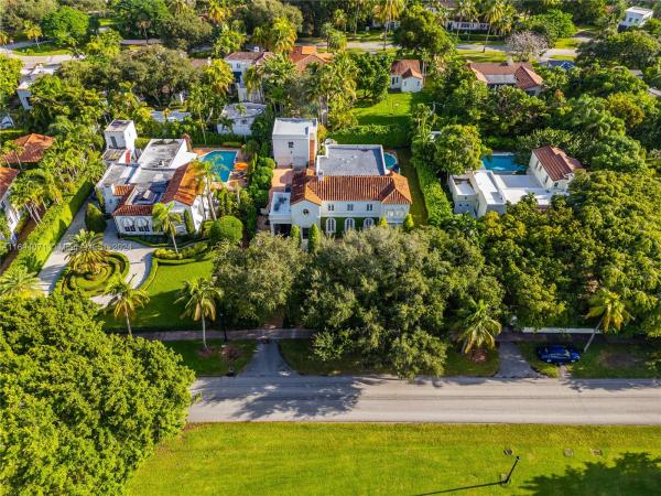 Granada, 635 N Greenway Dr, Coral Gables, Florida 33134, image 2