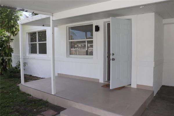 Avenue Homesites, 1700 NW 80th St, West Little River, Florida 33147, image 1