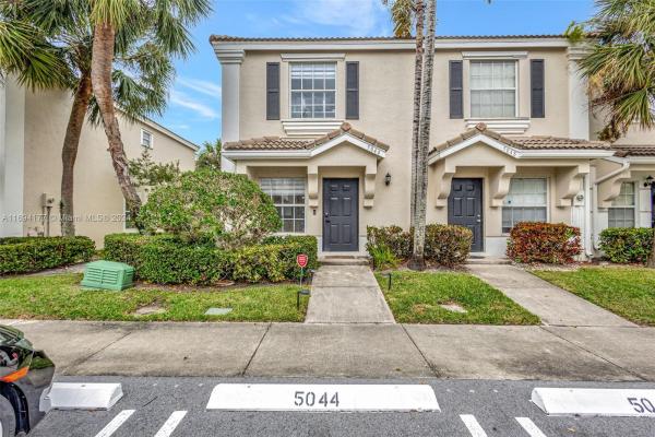 Palmbrooke Townhomes, 5044 Palmbrooke Cir, West Palm Beach, Florida 33417, image 1