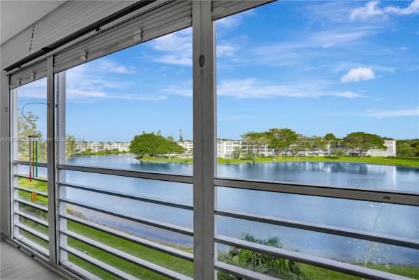 Cambridge, 4107 E Cambridge E #4107, Deerfield Beach, Florida 33442, image 1