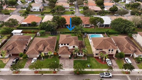 Kingman Commons, 2410 SE 3rd St, Homestead, Florida 33033, image 1