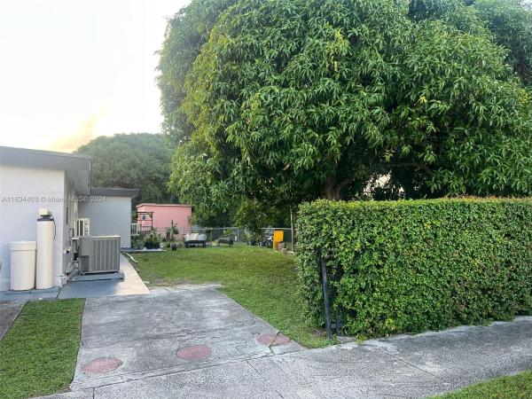 Entin Estates, 2401 NW 178th Ter #B, Miami Gardens, Florida 33056, image 1