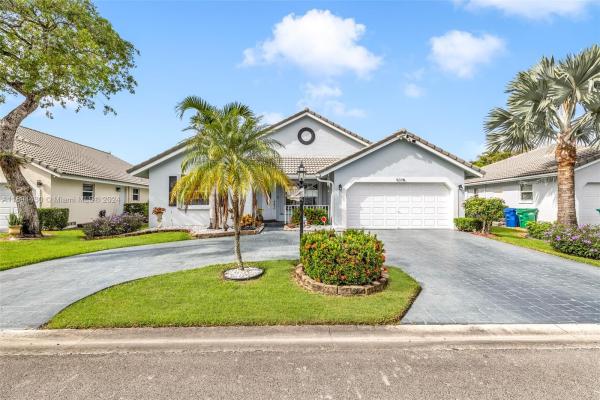 Pine Ridge Villas, 5316 Pine Cir, Coral Springs, Florida 33067, image 1
