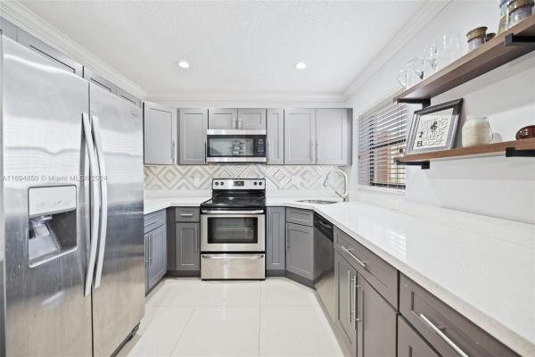 Applewood Village 2, 2731 S Carambola Cir S #1906, Coconut Creek, Florida 33066, image 1