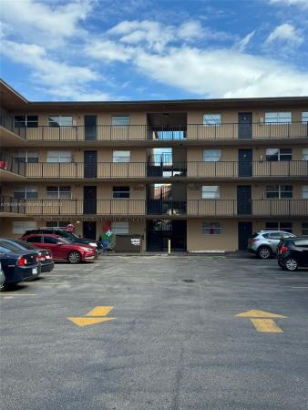 Las Villas Segovia, 5435 W 24th Ave #79, Hialeah, Florida 33016, image 1