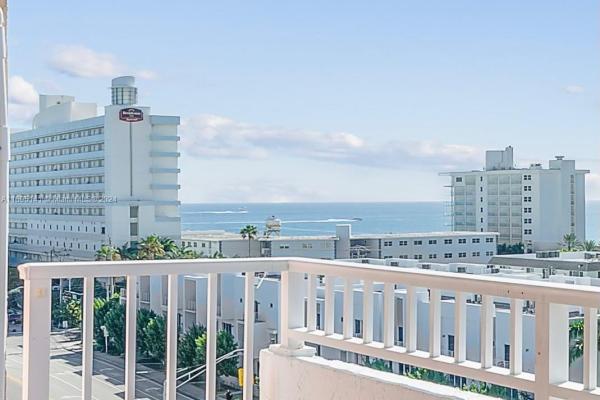 Leisure Shores, 3201 NE 14th St Cswy #807, Pompano Beach, Florida 33062, image 1