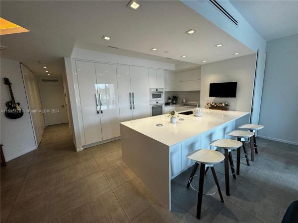 Mediterranean Village, 3700 Island Blvd #C207, Aventura, Florida 33160, image 3