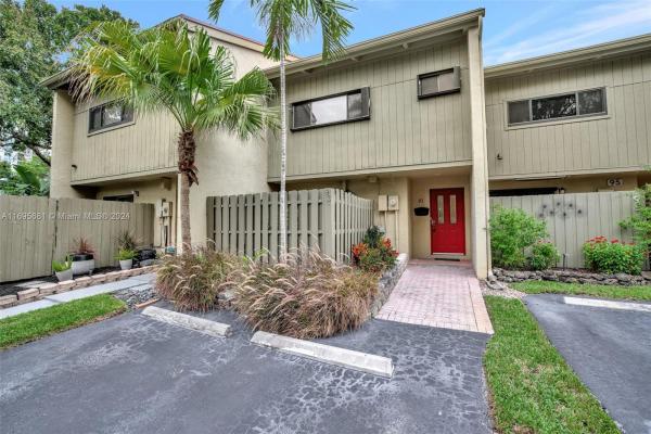 Middle River Townhouses, 93 NE 17th Ct #93, Fort Lauderdale, Florida 33305, image 1