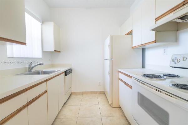 Water's Edge At Deerfield, 611 Cypress Lake Blvd #D15, Deerfield Beach, Florida 33064, image 1
