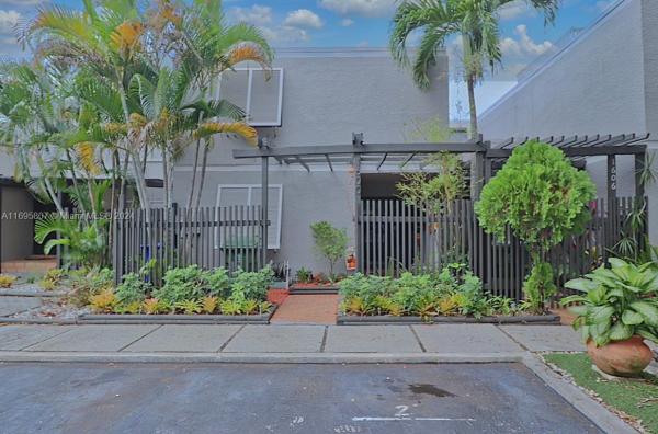 Villas Lakes, 1600 NW 113th Way #1600, Pembroke Pines, Florida 33026, image 1