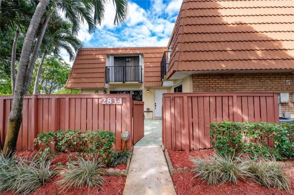 Waterford Courtyards At Crystal Lakes North, 2834 SW 12th St, Deerfield Beach, Florida 33442, image 1