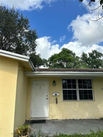 Sunshine Villas, 5401 NW 16th Ct, Lauderhill, Florida 33313, image 1