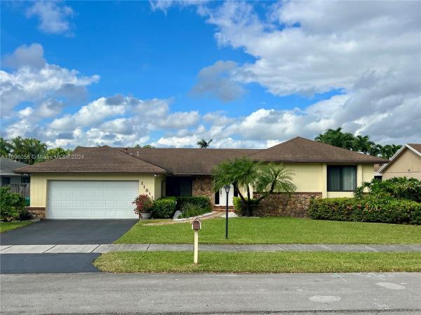 Glen Cove West, 11811 SW 97th St, Kendall, Florida 33186, image 1