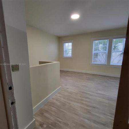 Everglades East, 536 14th St #301, Miami Beach, Florida 33139, image 1