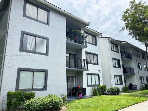 Visconti, 9066 W Atlantic Blvd #426, Coral Springs, Florida 33071, image 1