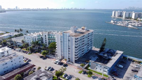Villa Bay Vista, 2016 Bay Dr #201, Miami Beach, Florida 33141, image 1