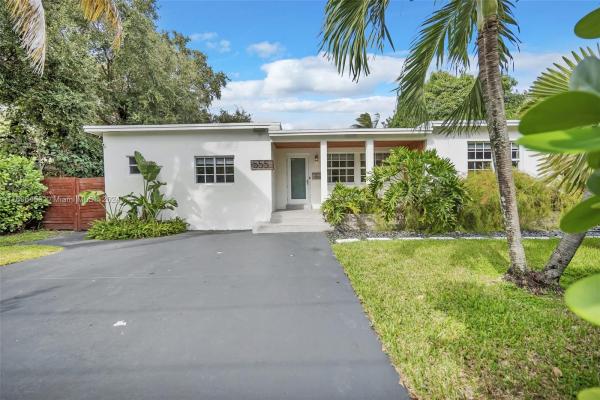 Griffing Biscayne Park Estates, 555 NE 127th St 0, North Miami, Florida 33161, image 1