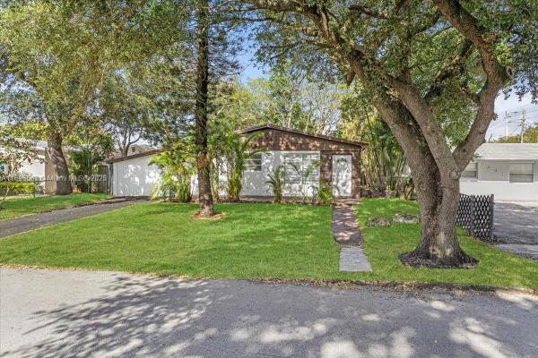 Boulevard Estates, 7211 Cleveland St, Hollywood, Florida 33024, image 1