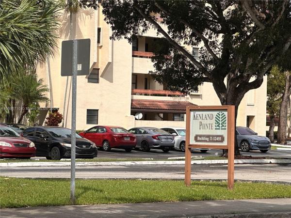 Kenland Pointe, 12455 SW 93rd Ter #303T, The Crossings, Florida 33186, image 1