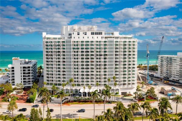 The Carriage House, 5401 Collins Ave #1424, Miami Beach, Florida 33140, image 1