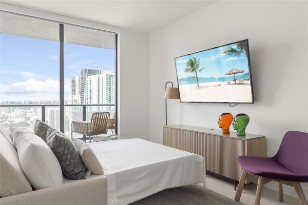 Natiivo Miami, 159 NE 6th St #4513, Miami, Florida 33132, image 1