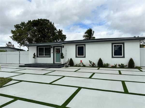 Westwood Lakes Residential, 10751 SW 46th St, Westwood Lakes, Florida 33165, image 1