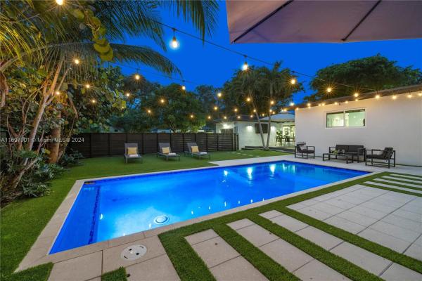 Dunnings Miami Shores, 86 NW 109th St, Miami Shores, Florida 33168, image 1